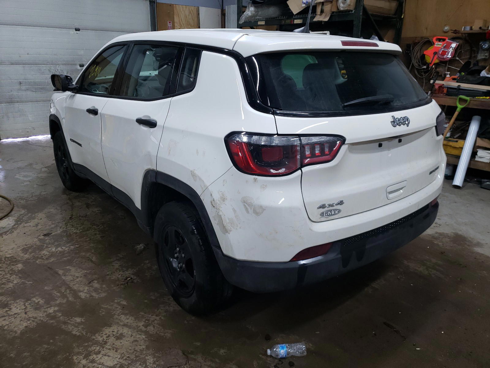 Photo 3 from auction – 2019 JEEP COMPASS SP with VIN 3C4NJDAB4KT849175