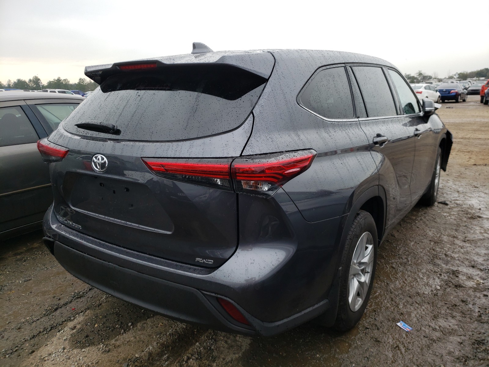 Photo 4 from auction – 2020 TOYOTA HIGHLANDER with VIN 5TDCZRBH3LS044411