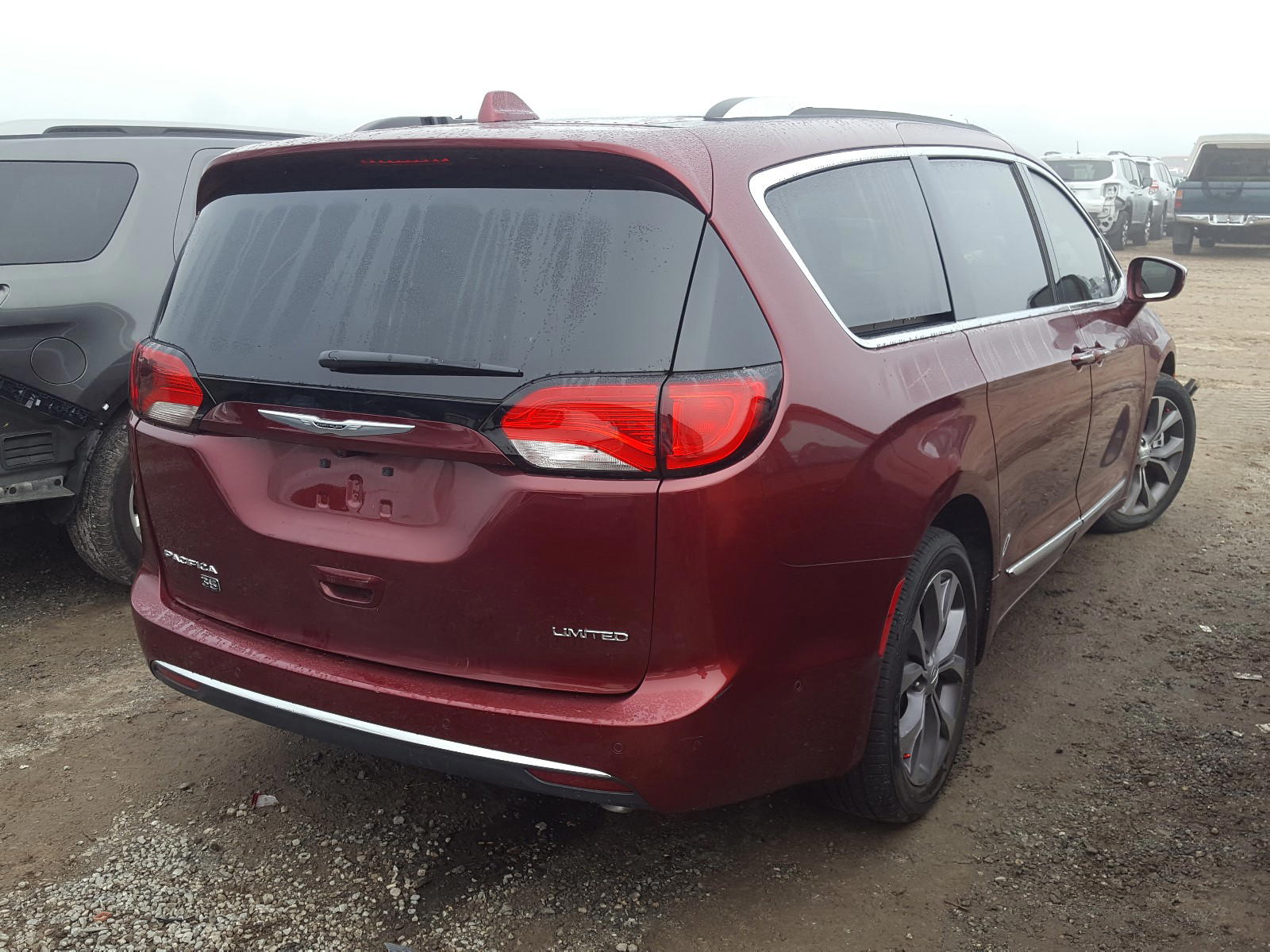 Photo 4 from auction – 2020 CHRYSLER PACIFICA L with VIN 2C4RC1GG2LR102059