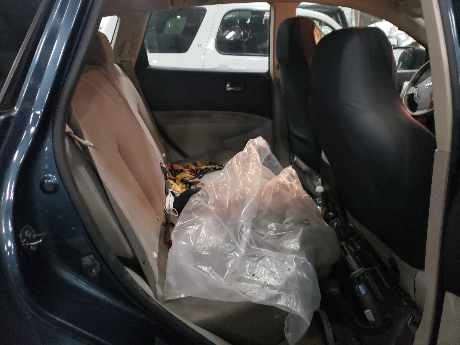 Photo 6 from auction – 2014 NISSAN ROGUE SELE with VIN JN8AS5MT5EW621260