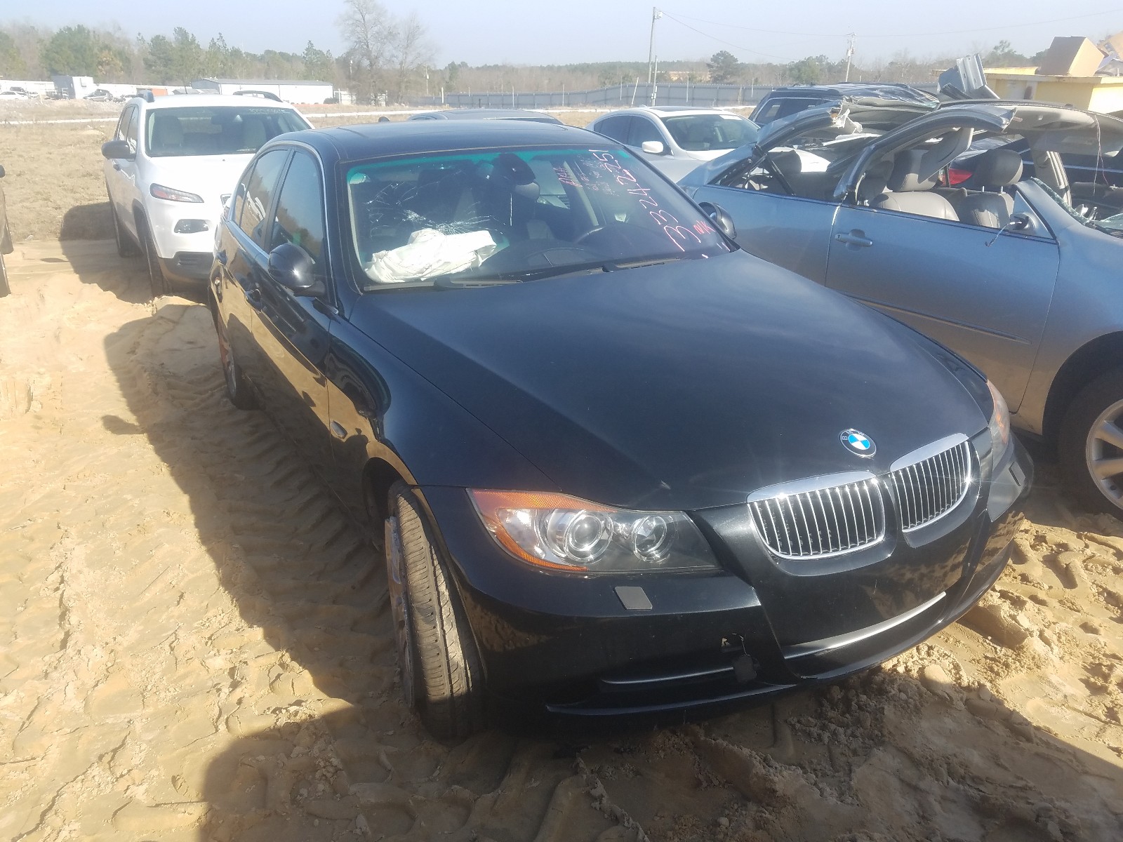 BMW 335 I 2007 with VIN WBAVB73567KY61131 - Photo from auction