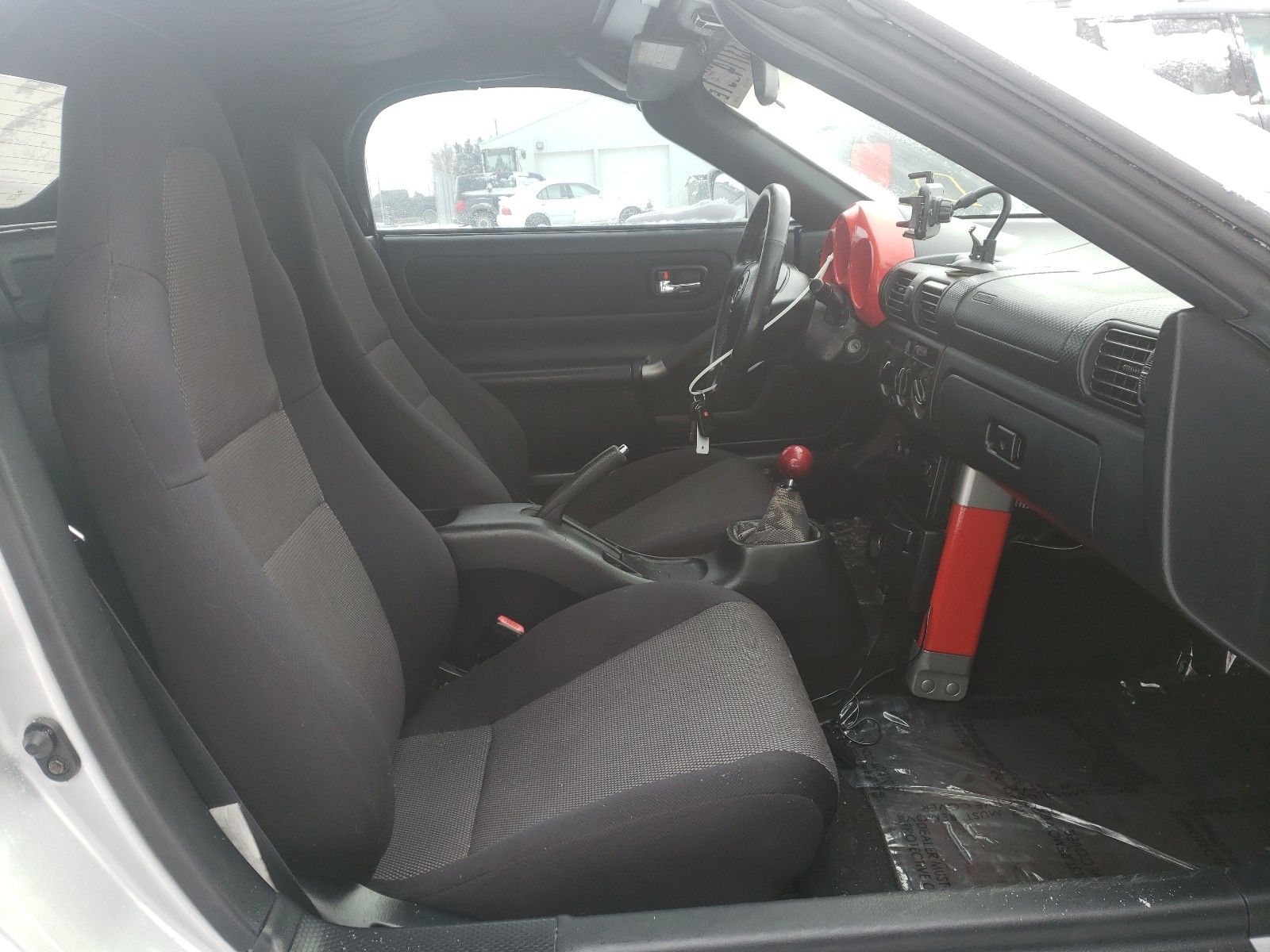 Photo 5 from auction – 2001 TOYOTA MR2 SPYDER with VIN JTDFR320210037132