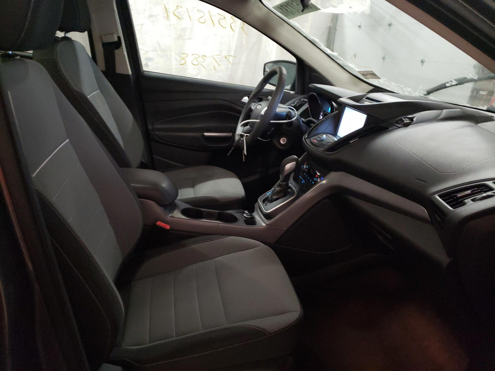 Photo 5 from auction – 2013 FORD ESCAPE SE with VIN 1FMCU0G91DUD84693