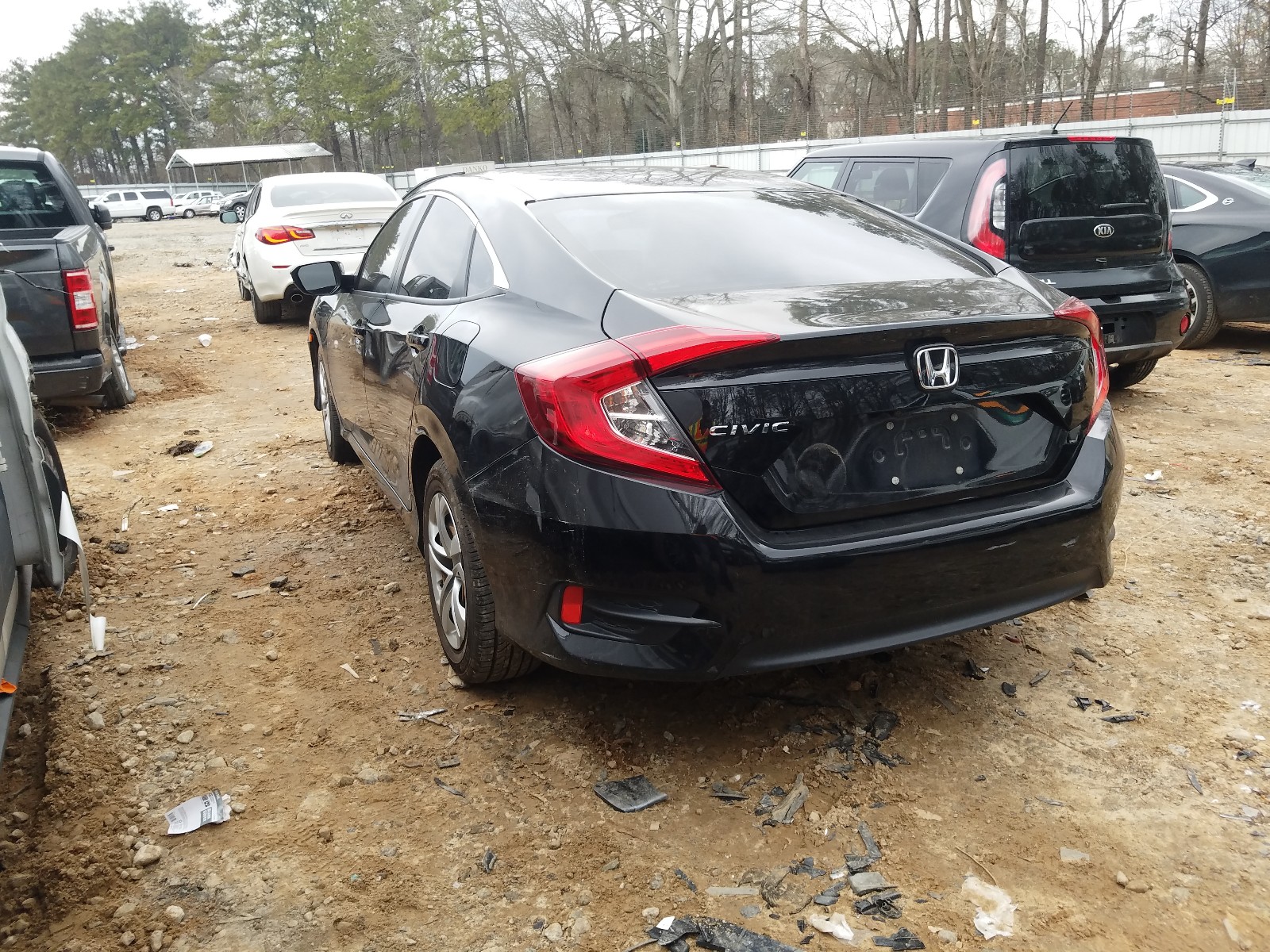 Photo 3 from auction – 2018 HONDA CIVIC LX with VIN 19XFC2F56JE030970