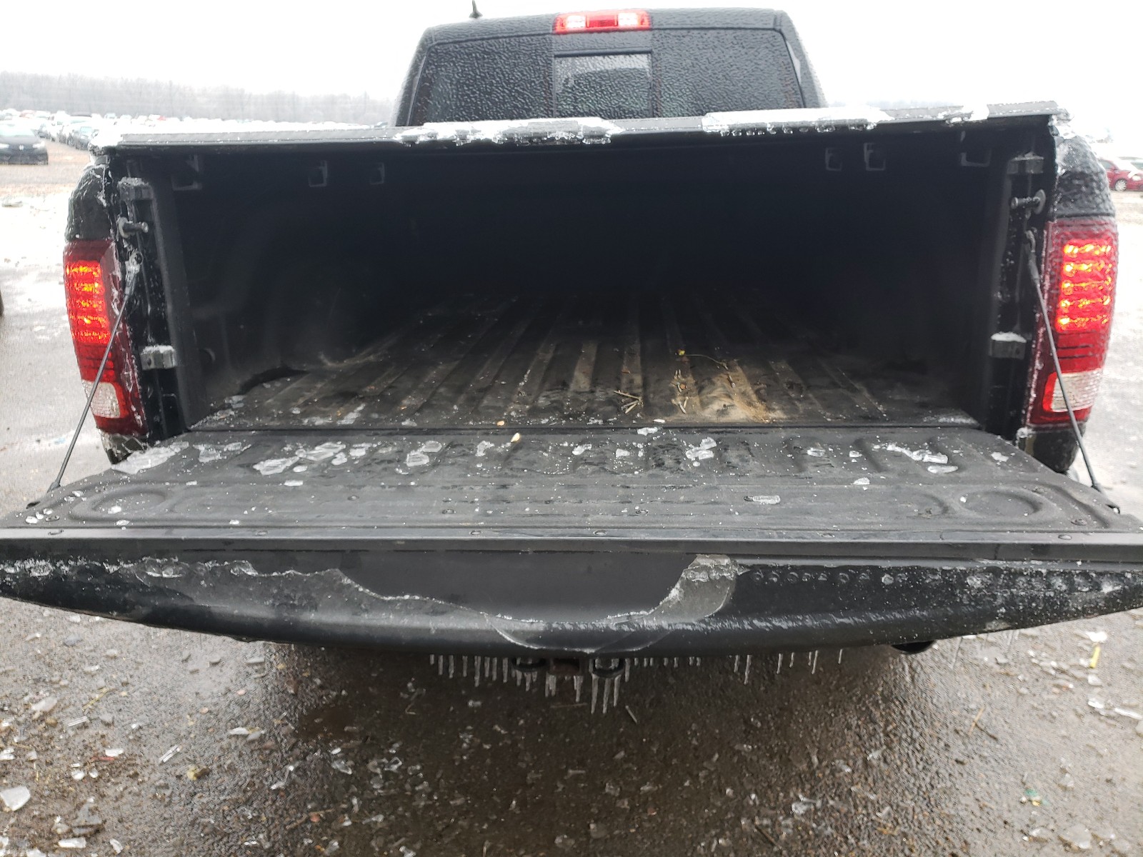 Photo 9 from auction – 2017 RAM 1500 SPORT with VIN 1C6RR7UT8HS755138
