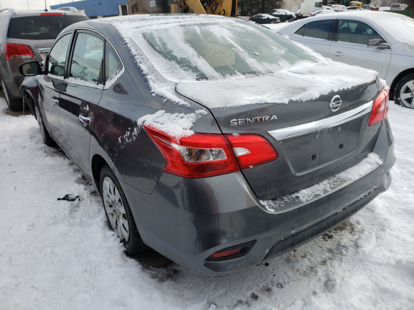 Photo 3 from auction – 2016 NISSAN SENTRA S with VIN 3N1AB7AP4GL651084