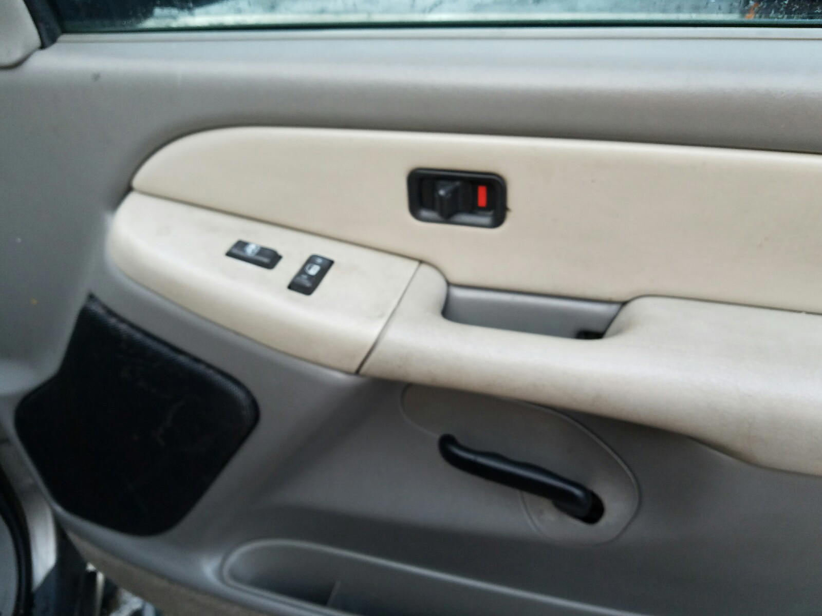 Photo 9 from auction – 2001 GMC YUKON with VIN 1GKEK13V21J213853