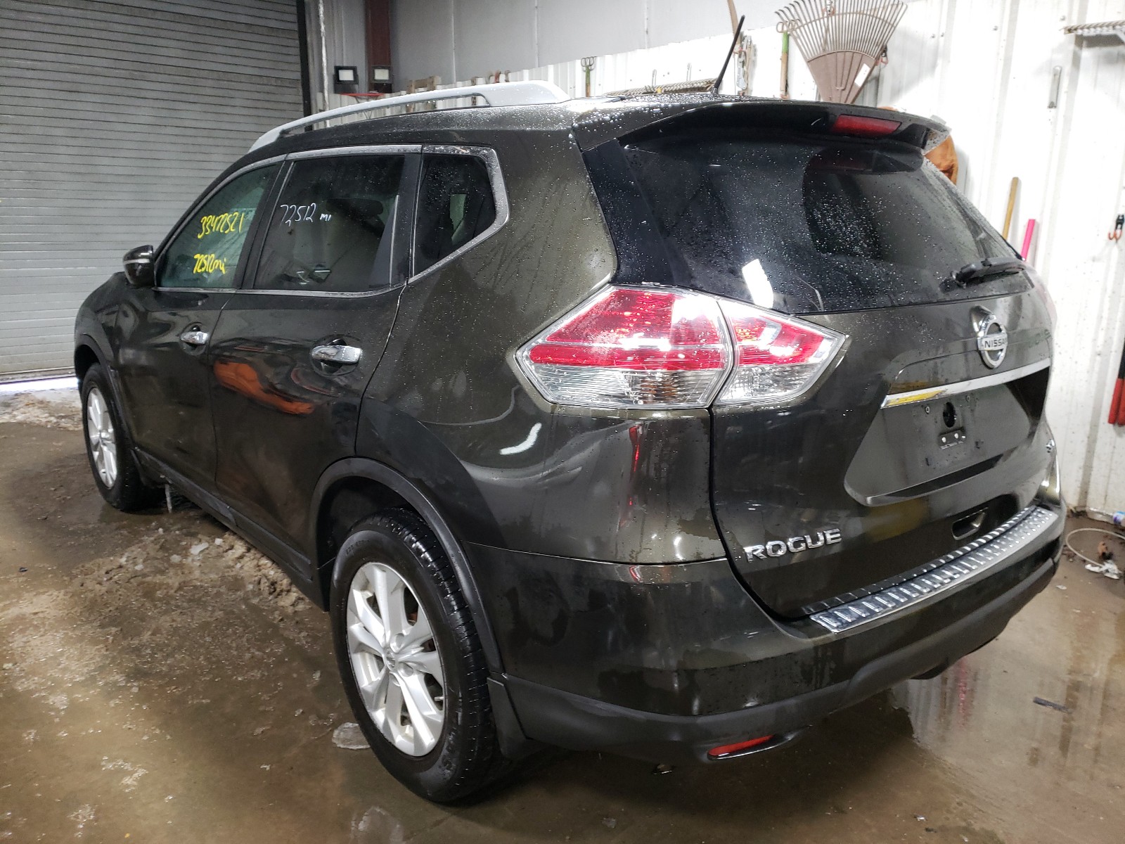 Photo 3 from auction – 2015 NISSAN ROGUE S with VIN 5N1AT2MT8FC812760