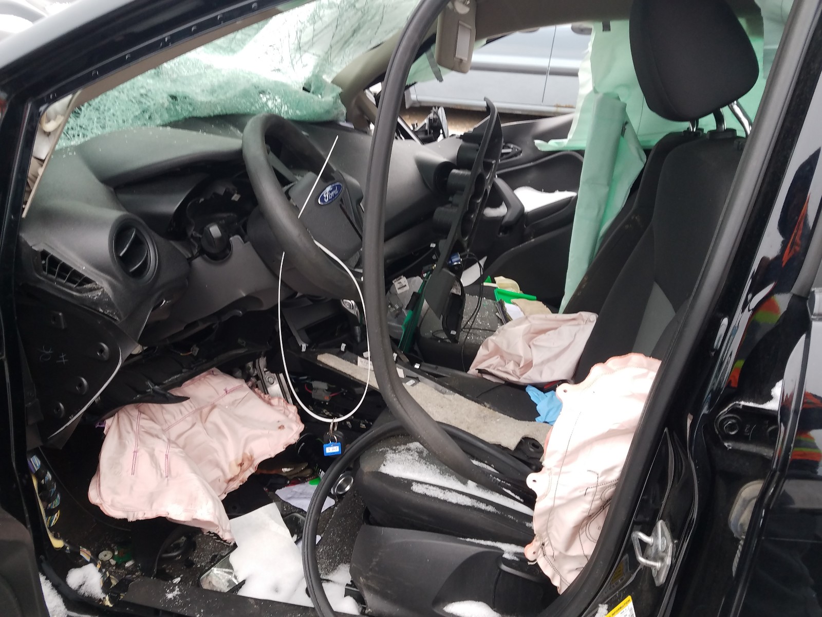 Photo 5 from auction – 2017 FORD FIESTA S with VIN 3FADP4TJ2HM162039