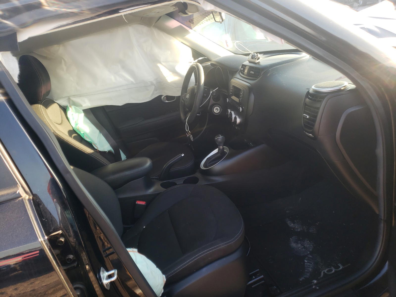 Photo 5 from auction – 2015 KIA SOUL with VIN KNDJN2A29F7168415