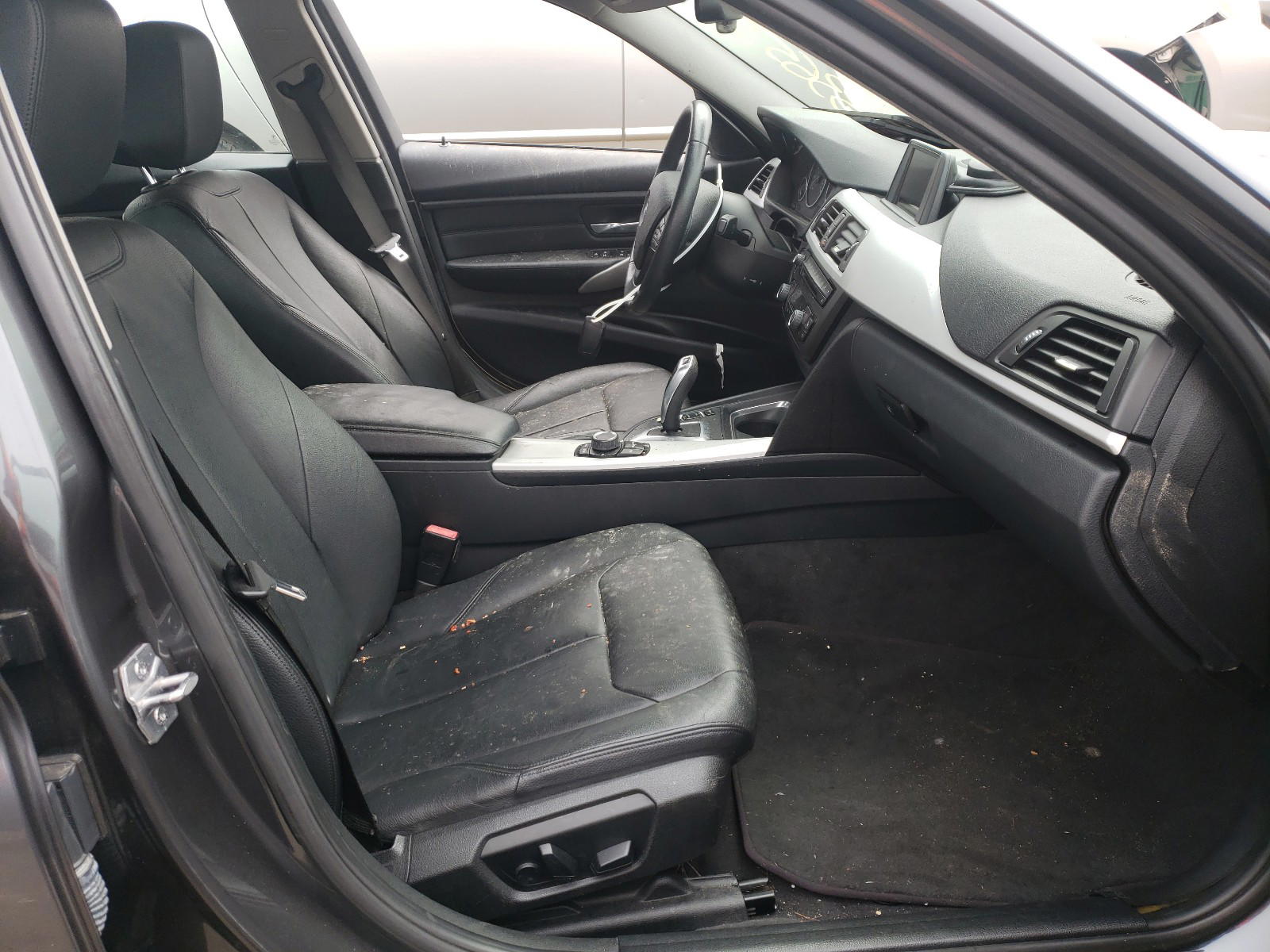 Photo 5 from auction – 2013 BMW 328 XI with VIN WBA3B3C53DF537736