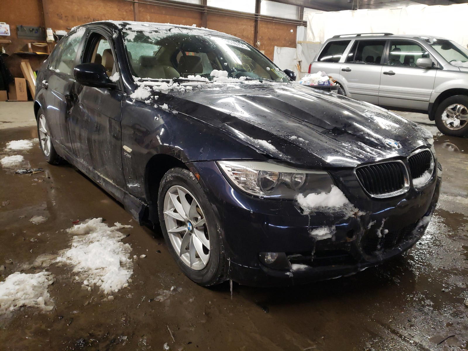 BMW 328 XI 2010 with VIN WBAPK7C57AA462640 - Photo from auction