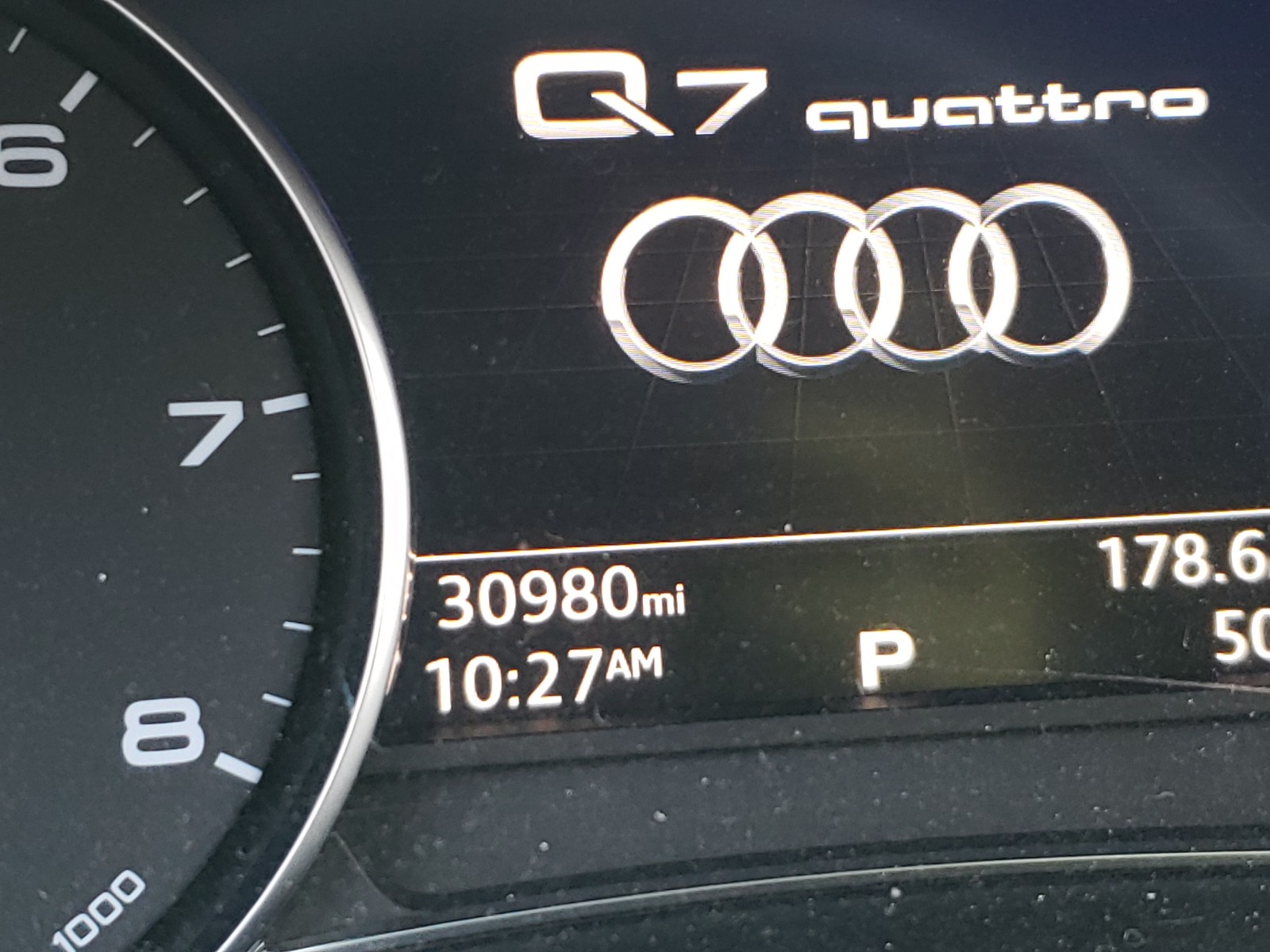 Photo 8 from auction – 2018 AUDI Q7 PREMIUM with VIN WA1LHAF77JD011405