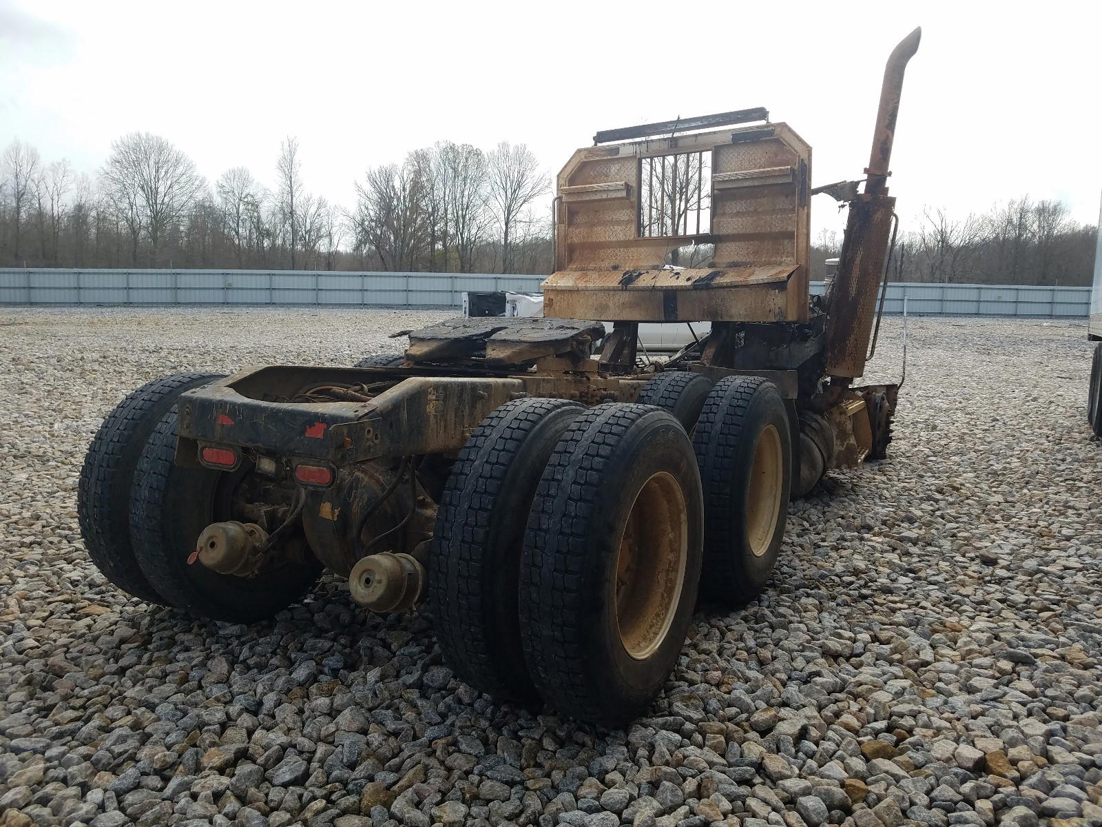Photo 4 from auction – 2002 PETERBILT 378 with VIN 1XPFDB0X72N560108