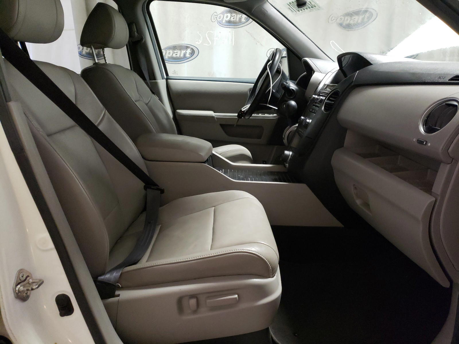 Photo 5 from auction – 2013 HONDA PILOT EXL with VIN 5FNYF3H69DB006236