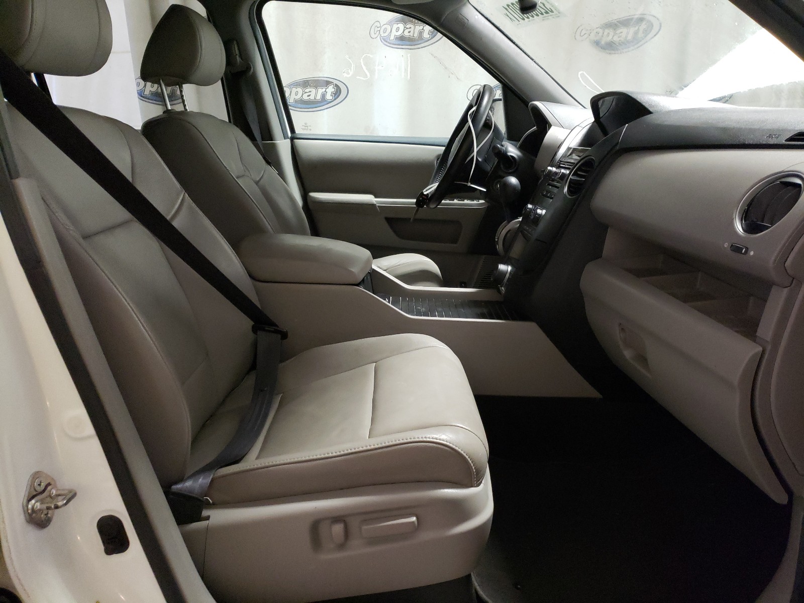 Фото 5 с аукциона – 2013 HONDA PILOT EXL с VIN 5FNYF3H69DB006236