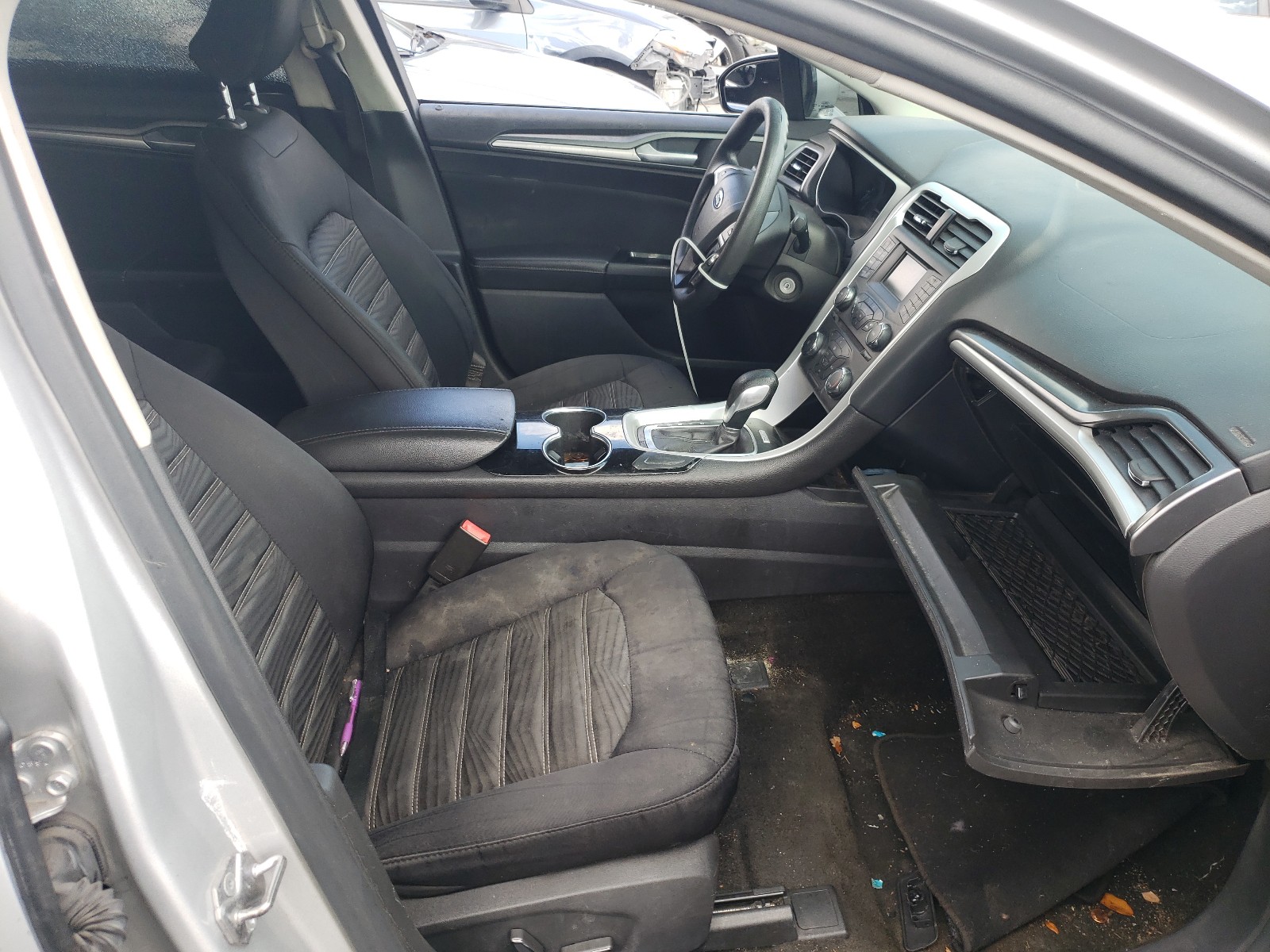 Photo 5 from auction – 2016 FORD FUSION SE with VIN 1FA6P0H72G5132137