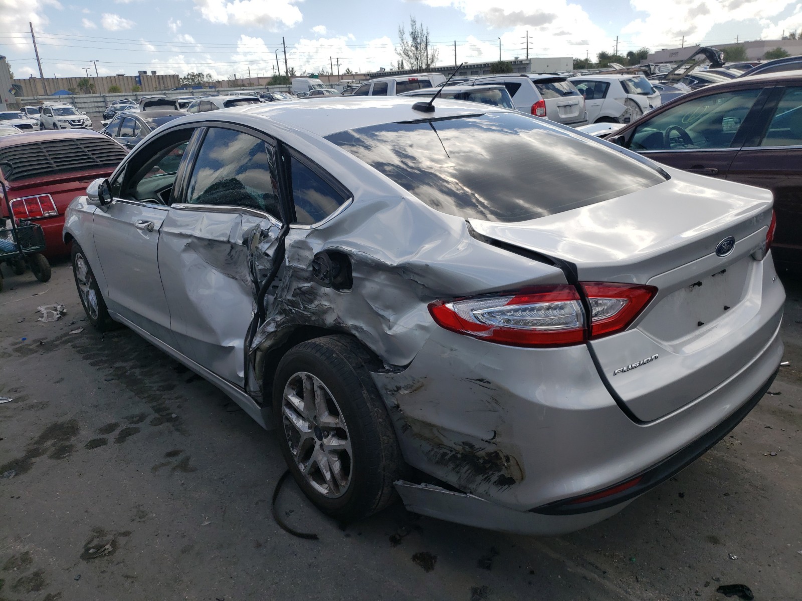 Photo 3 from auction – 2016 FORD FUSION SE with VIN 1FA6P0H72G5132137