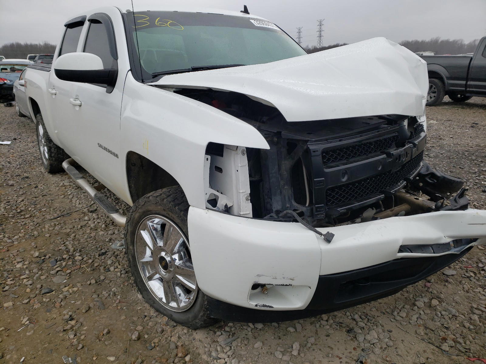 CHEVROLET SILVERADO 2011 with VIN 3GCPKTE33BG343705 - Photo from auction