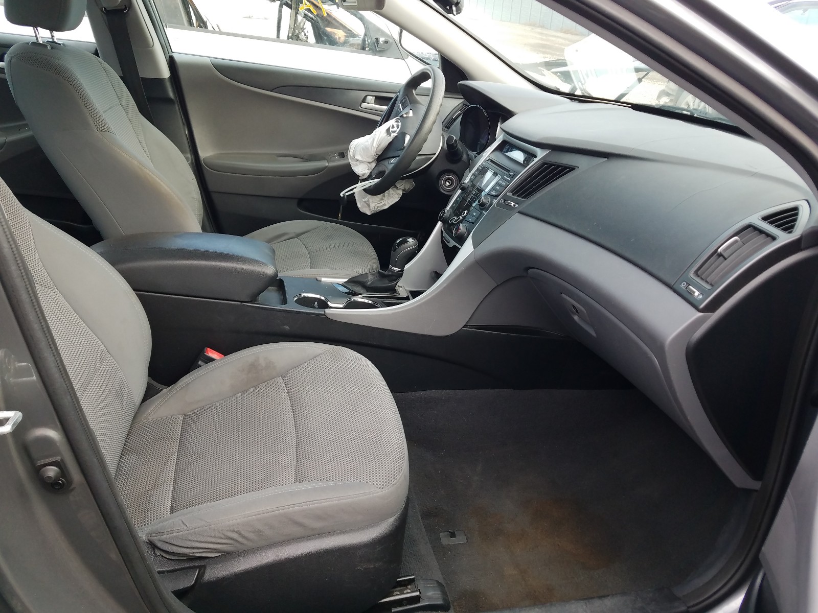 Photo 5 from auction – 2013 HYUNDAI SONATA GLS with VIN 5NPEB4AC1DH716642