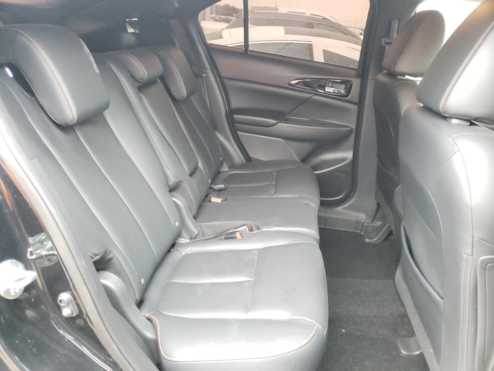 Photo 6 from auction – 2018 MITSUBISHI ECLIPSE CR with VIN JA4AT5AA5JZ047550
