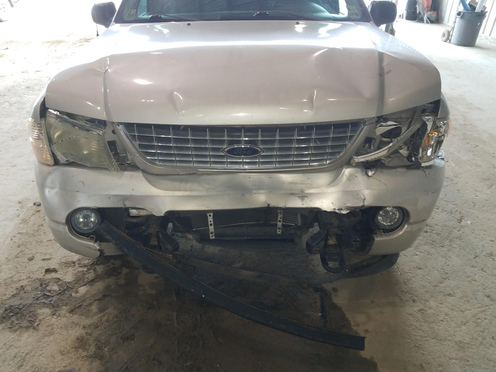Photo 9 from auction – 2005 FORD EXPLORER X with VIN 1FMZU73K25ZA62449