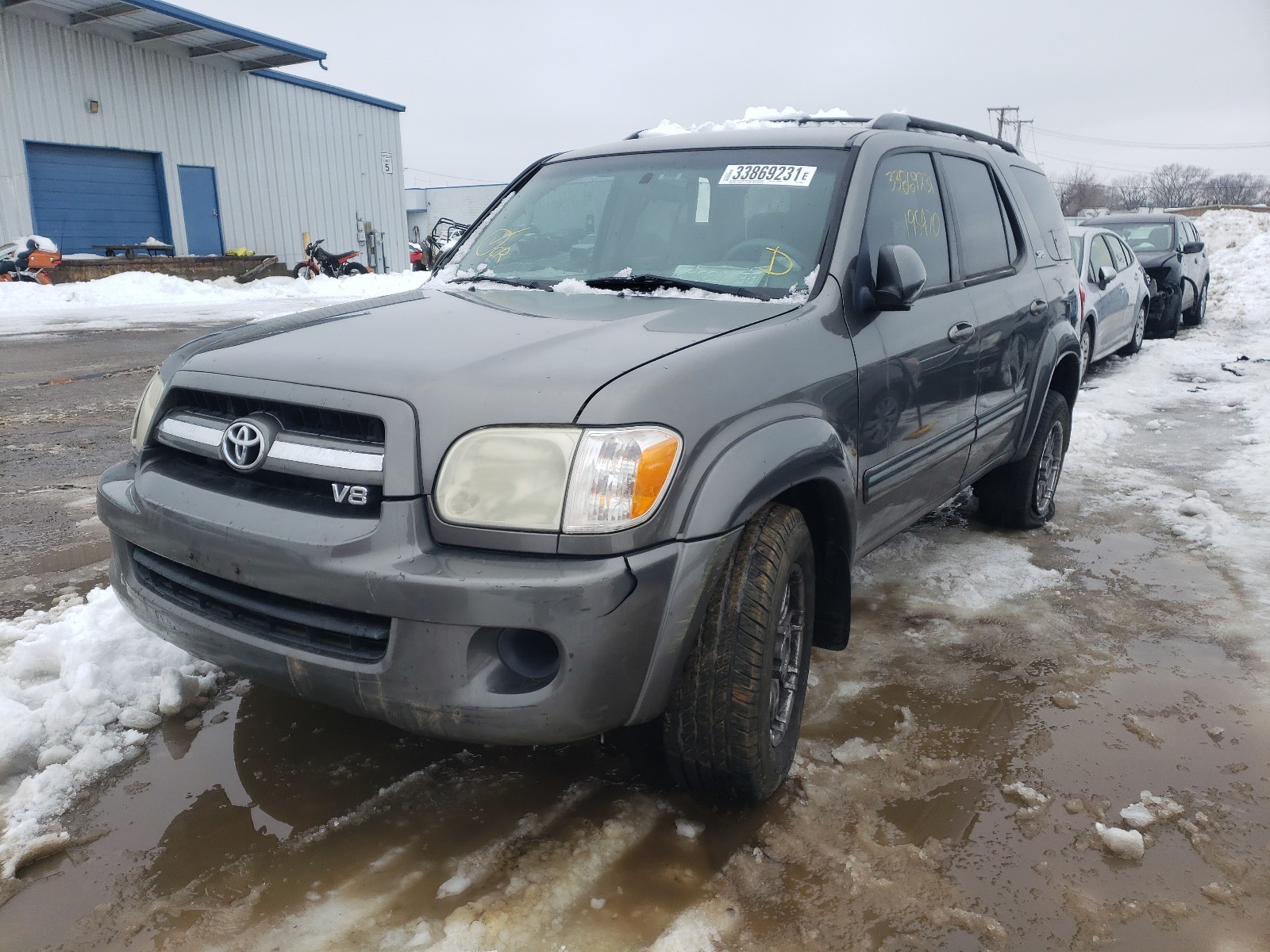 Photo 2 from auction – 2005 TOYOTA SEQUOIA SR with VIN 5TDZT34AX5S248571