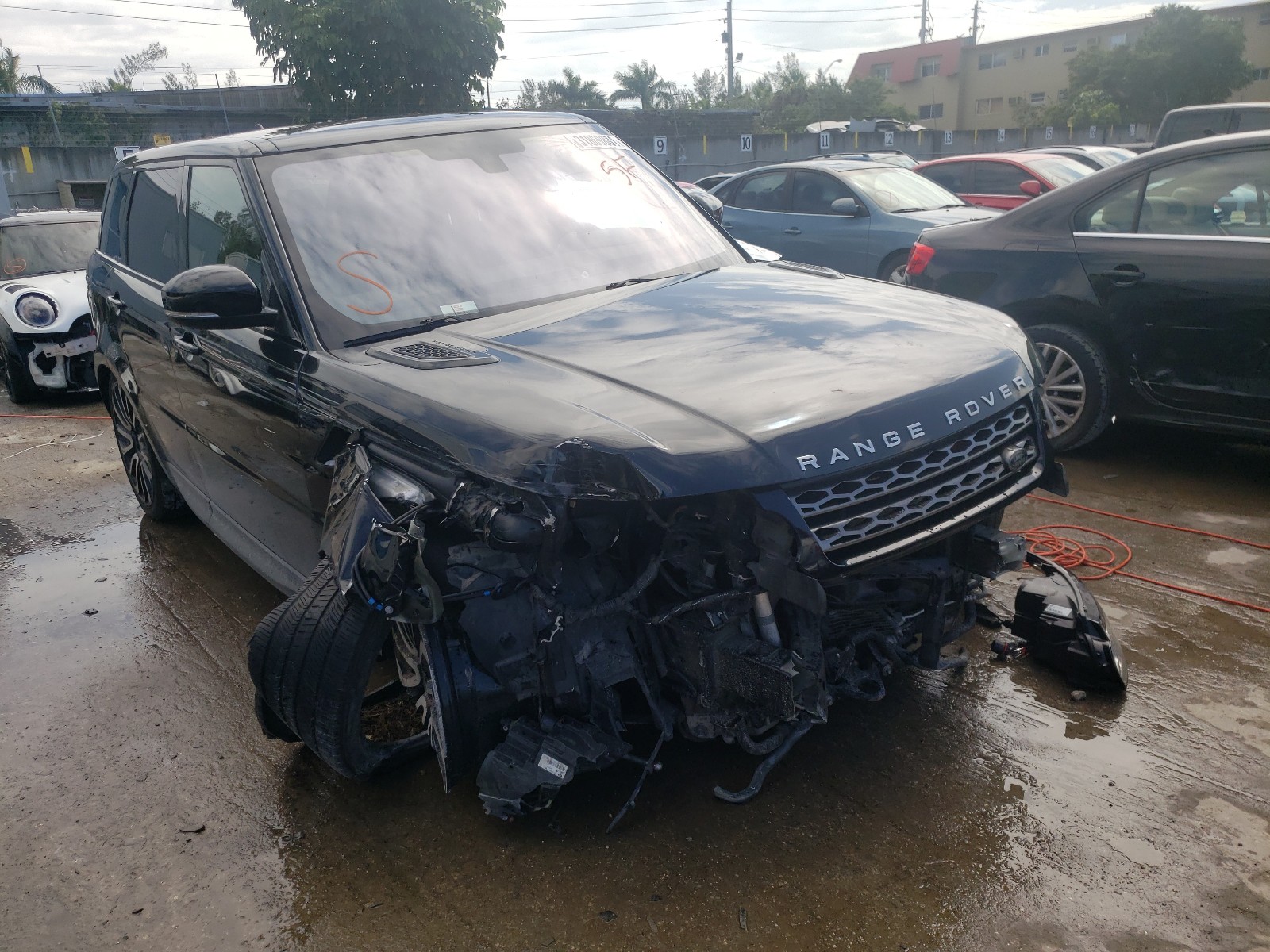LAND ROVER RANGE ROVE 2016 with VIN SALWG2VF1GA650676 - Photo from auction