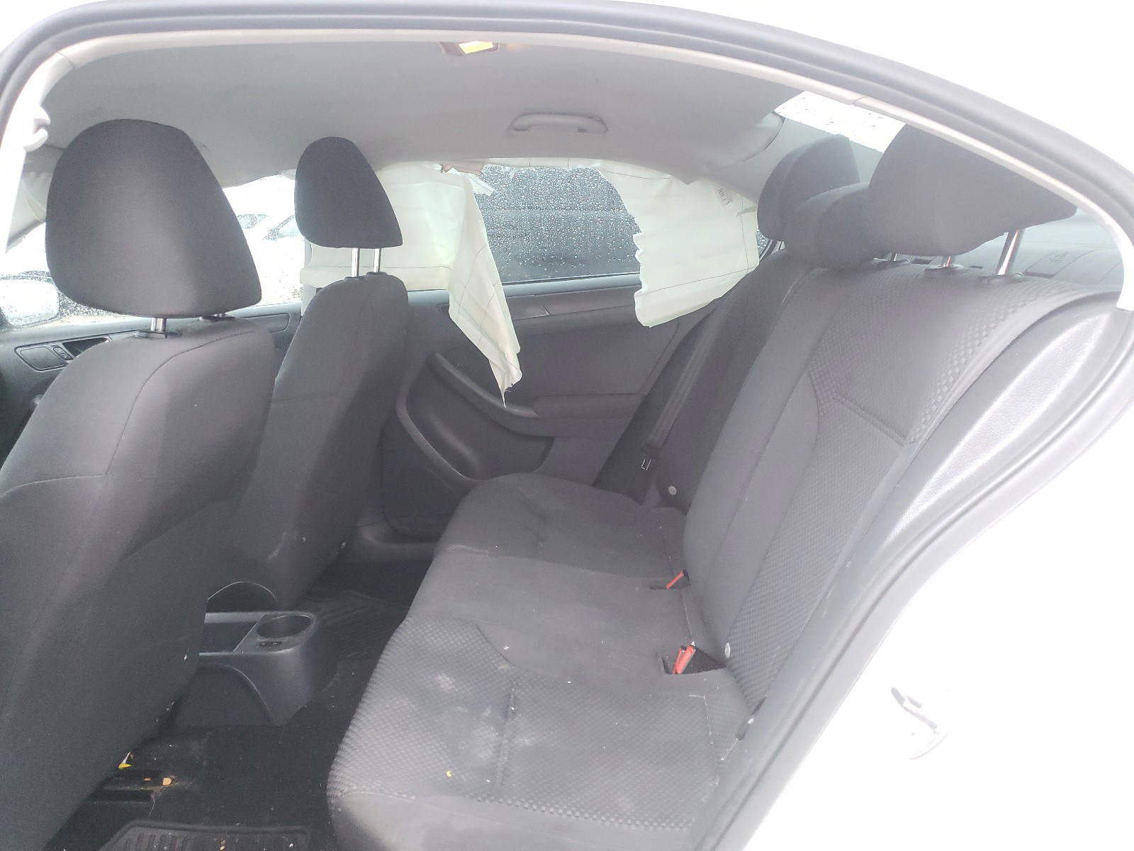 Photo 6 from auction – 2011 VOLKSWAGEN JETTA BASE with VIN 3VW2K7AJ6BM074989