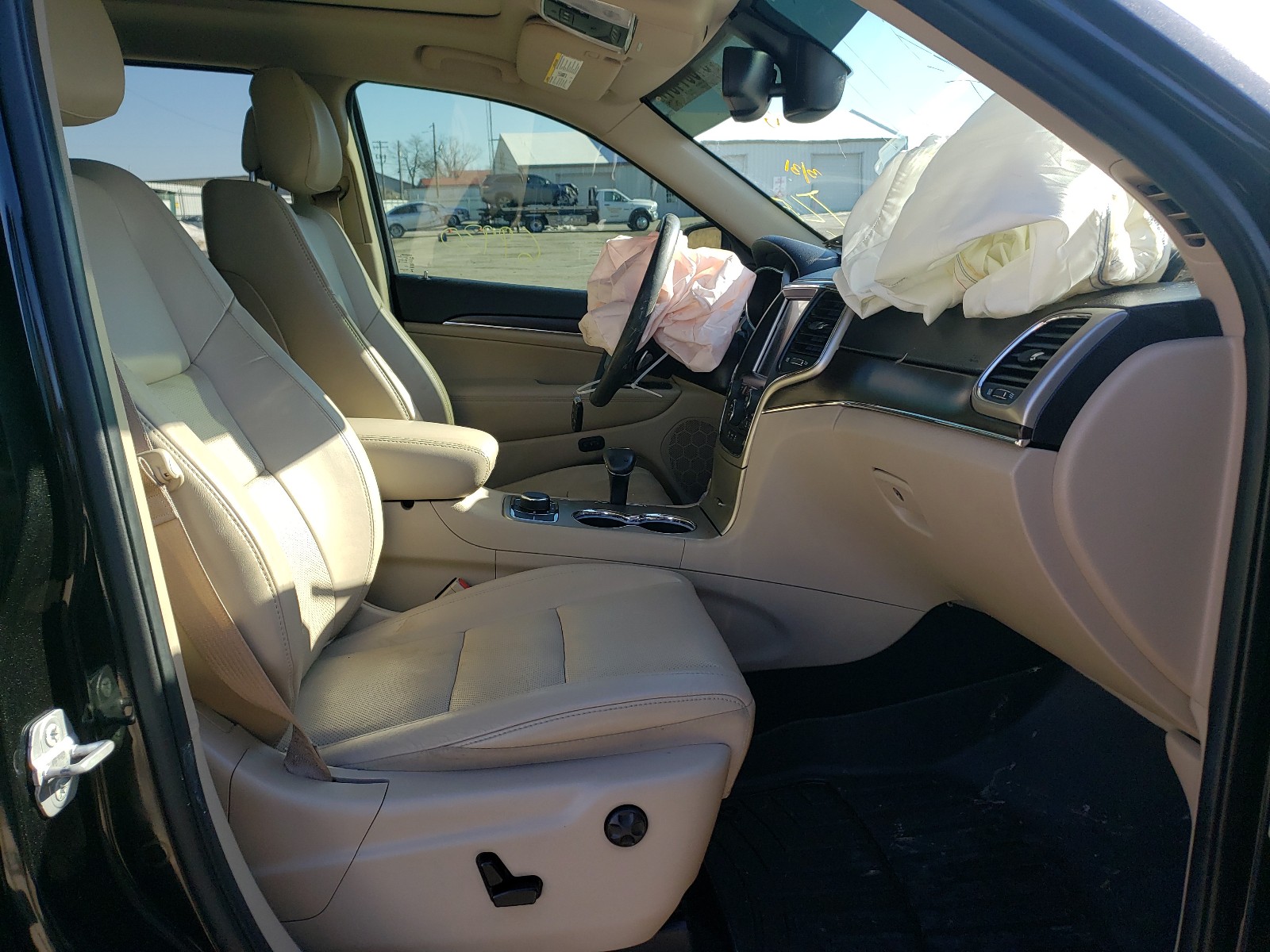 Photo 5 from auction – 2014 JEEP GRAND CHER with VIN 1C4RJFBM4EC505388