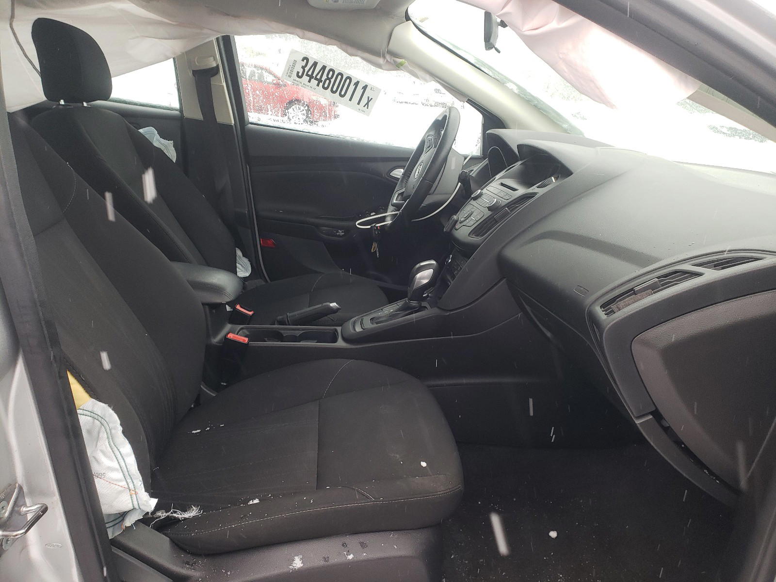 Photo 5 from auction – 2016 FORD FOCUS SE with VIN 1FADP3F21GL210418