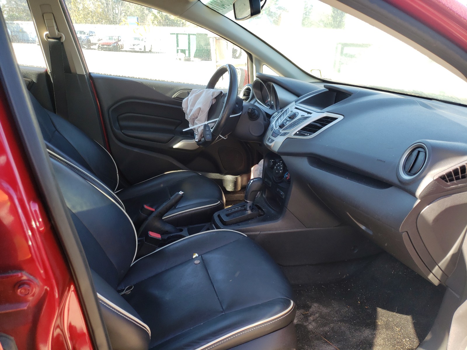 Photo 5 from auction – 2011 FORD FIESTA SES with VIN 3FADP4FJ3BM165809