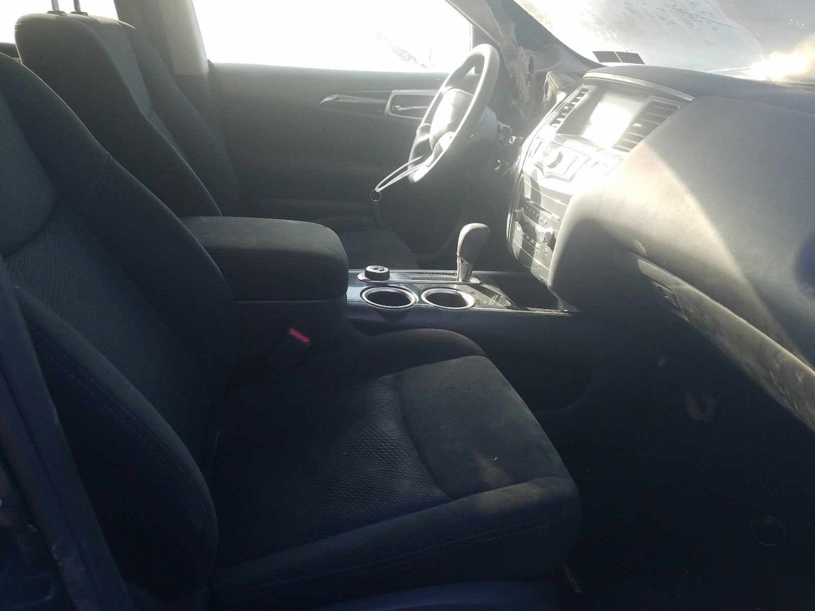 Photo 5 from auction – 2015 NISSAN PATHFINDER with VIN 5N1AR2MM0FC623009