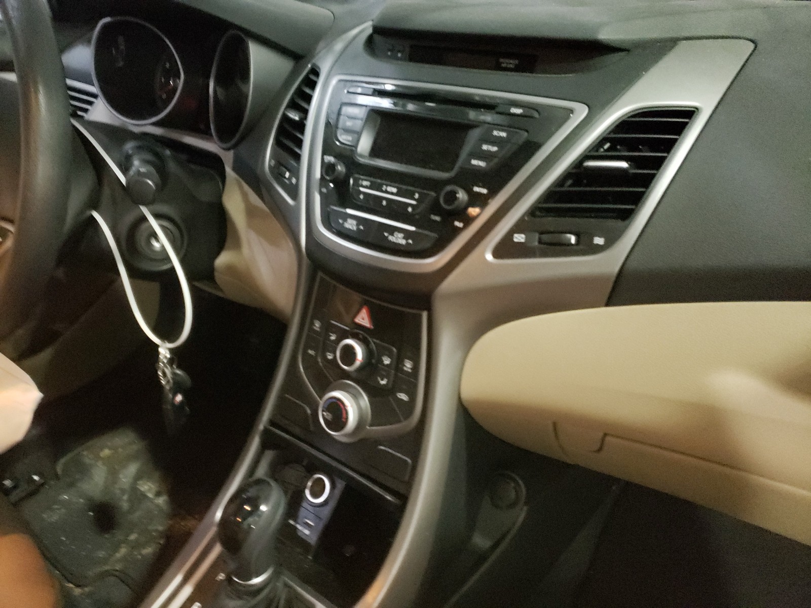 Photo 9 from auction – 2016 HYUNDAI ELANTRA SE with VIN KMHDH4AE1GU636436