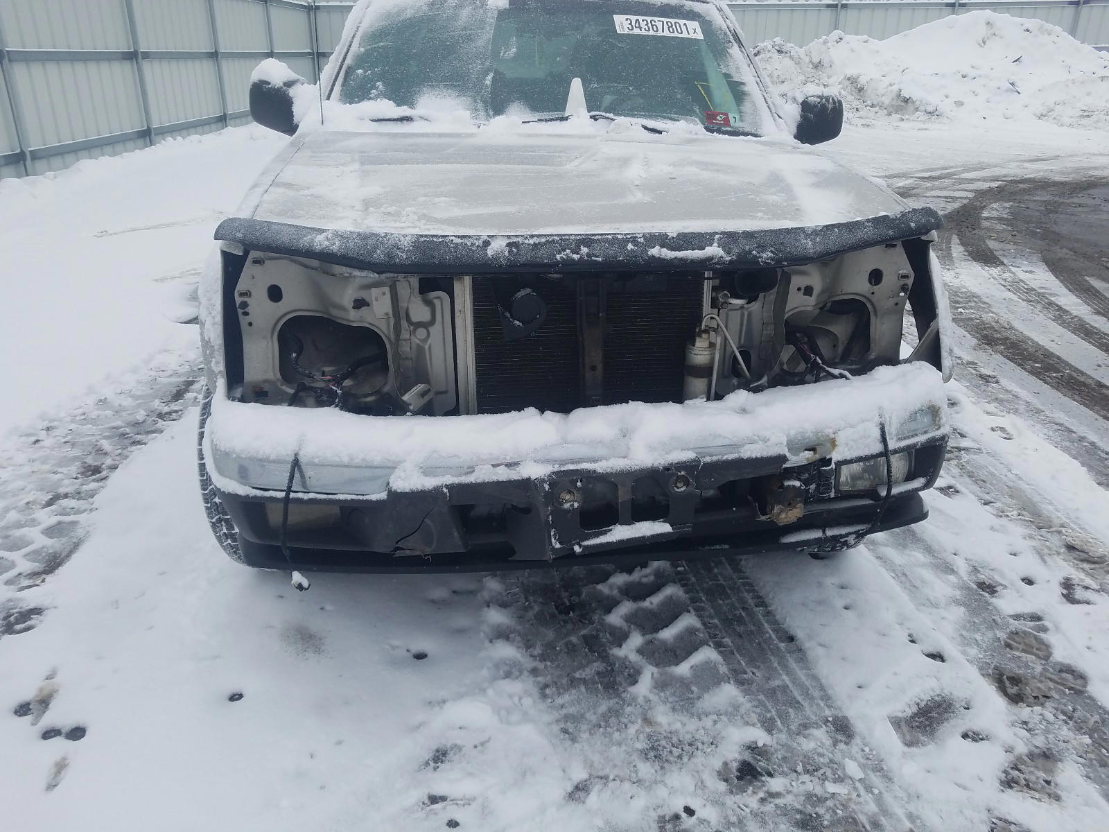 Photo 9 from auction – 2005 GMC CANYON with VIN 1GTDT136358165970