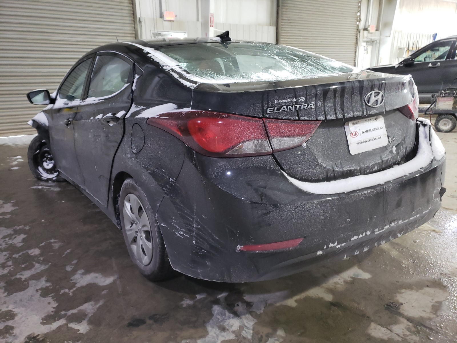 Photo 3 from auction – 2016 HYUNDAI ELANTRA SE with VIN KMHDH4AE1GU636436