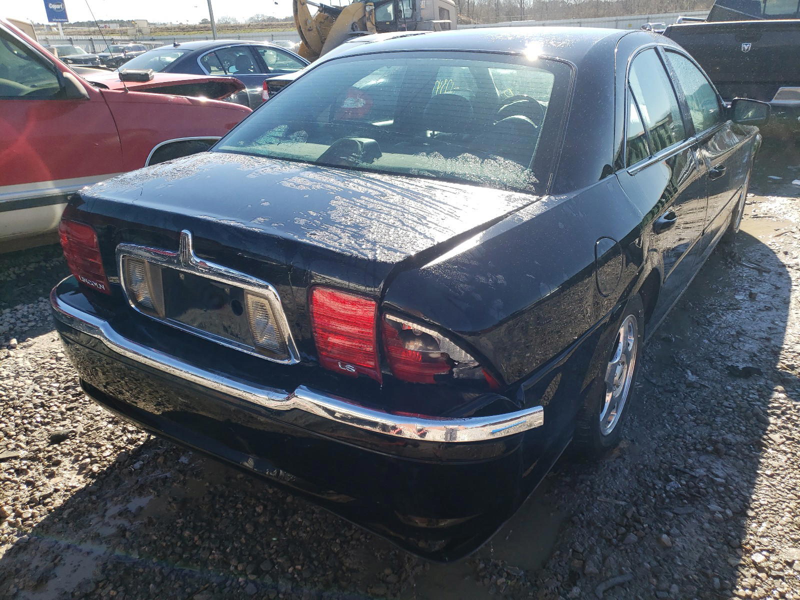 Photo 4 from auction – 2001 LINCOLN LS with VIN 1LNHM86S51Y642761