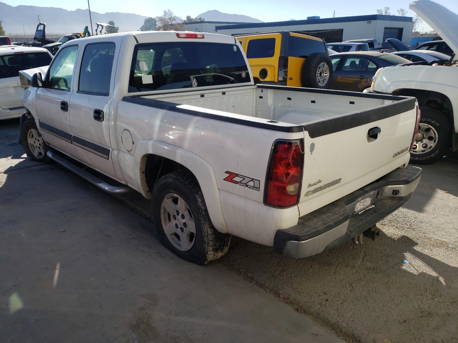Photo 3 from auction – 2005 CHEVROLET SILVERADO with VIN 2GCEK13TX51235156