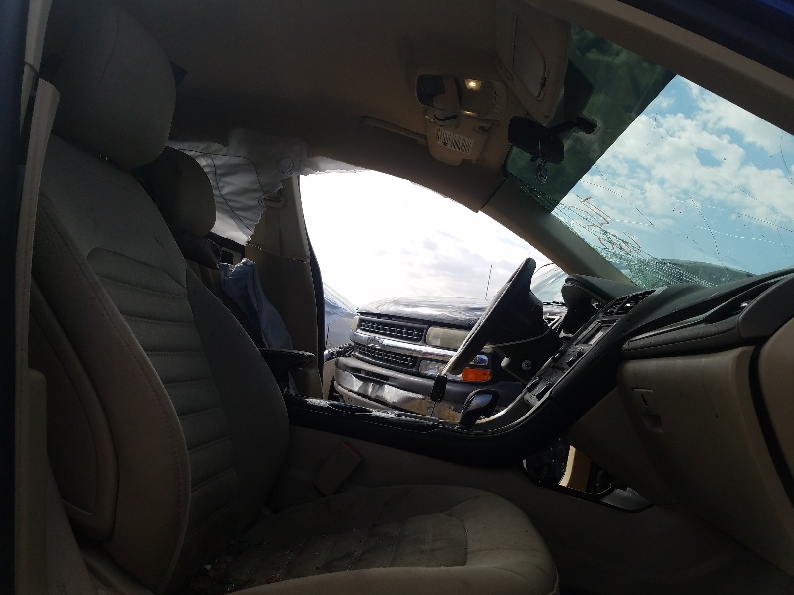 Photo 15 from auction – 2014 FORD FUSION SE with VIN 1FA6P0HDXE5352824