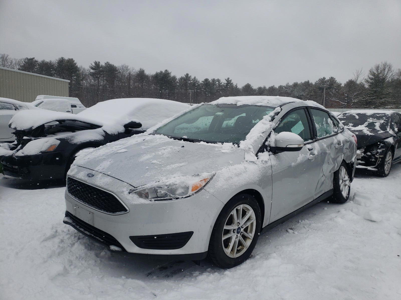 Photo 2 from auction – 2016 FORD FOCUS SE with VIN 1FADP3F21GL210418