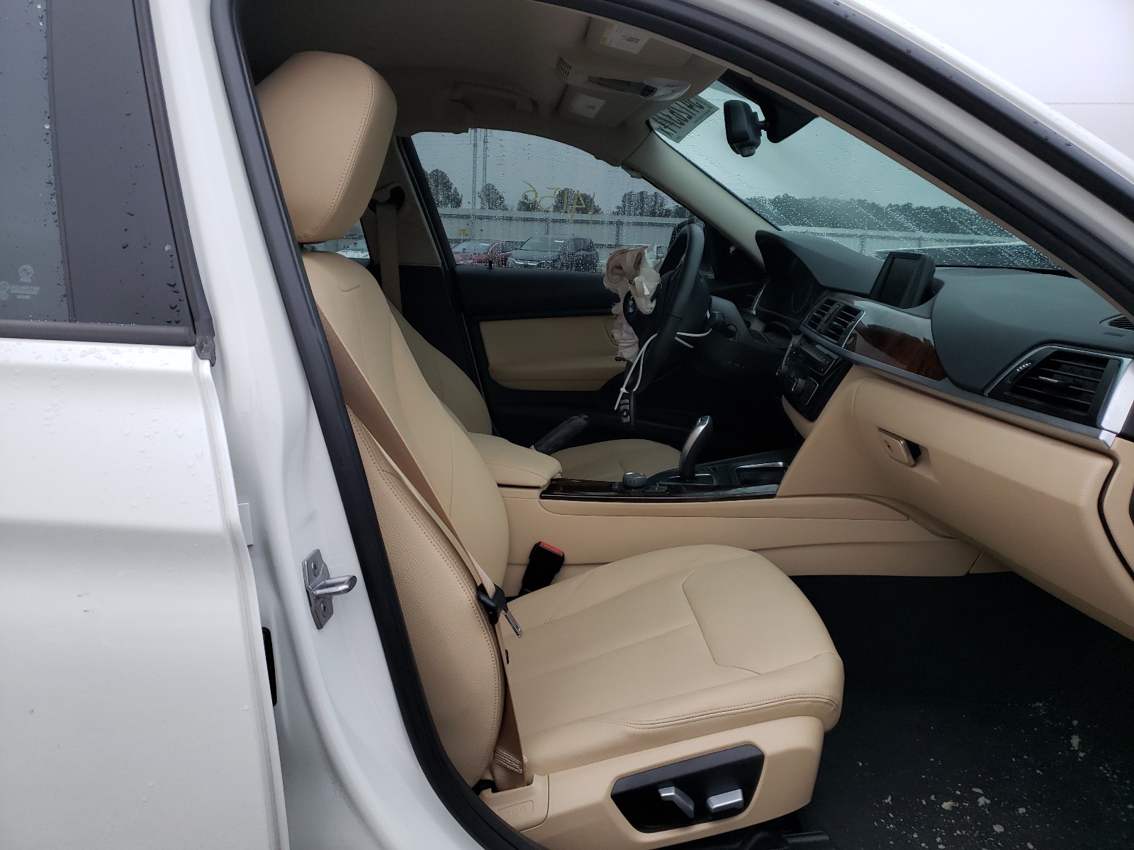 Foto 5 de la subasta – 2018 BMW 320 I con VIN WBA8E1G50JNU89593