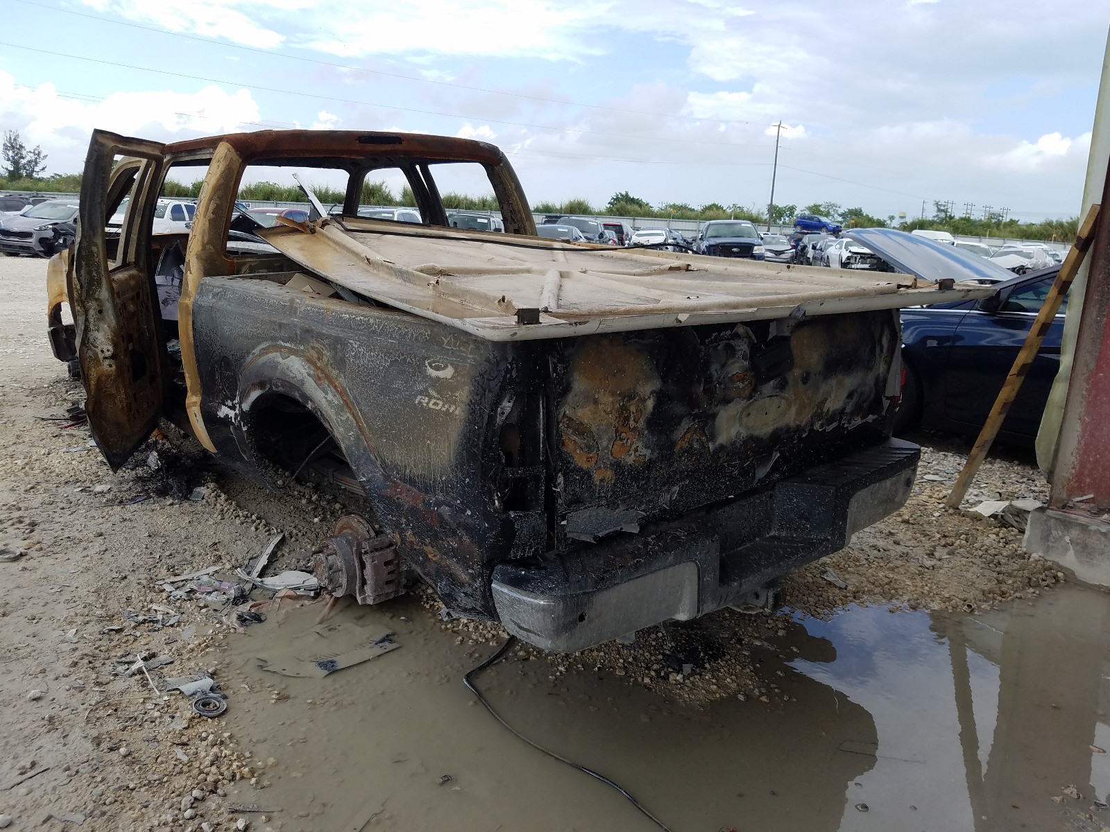 Photo 3 from auction – 2010 FORD F350 SUPER with VIN 1FTWW3BR1AEB04040