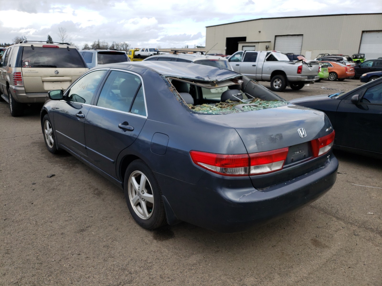 Photo 3 from auction – 2004 HONDA ACCORD EX with VIN JHMCM56804C007741