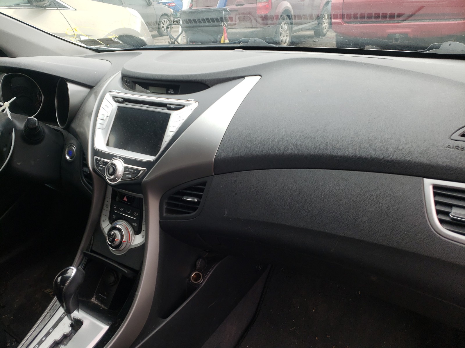 Photo 9 from auction – 2012 HYUNDAI ELANTRA GL with VIN 5NPDH4AE8CH098990