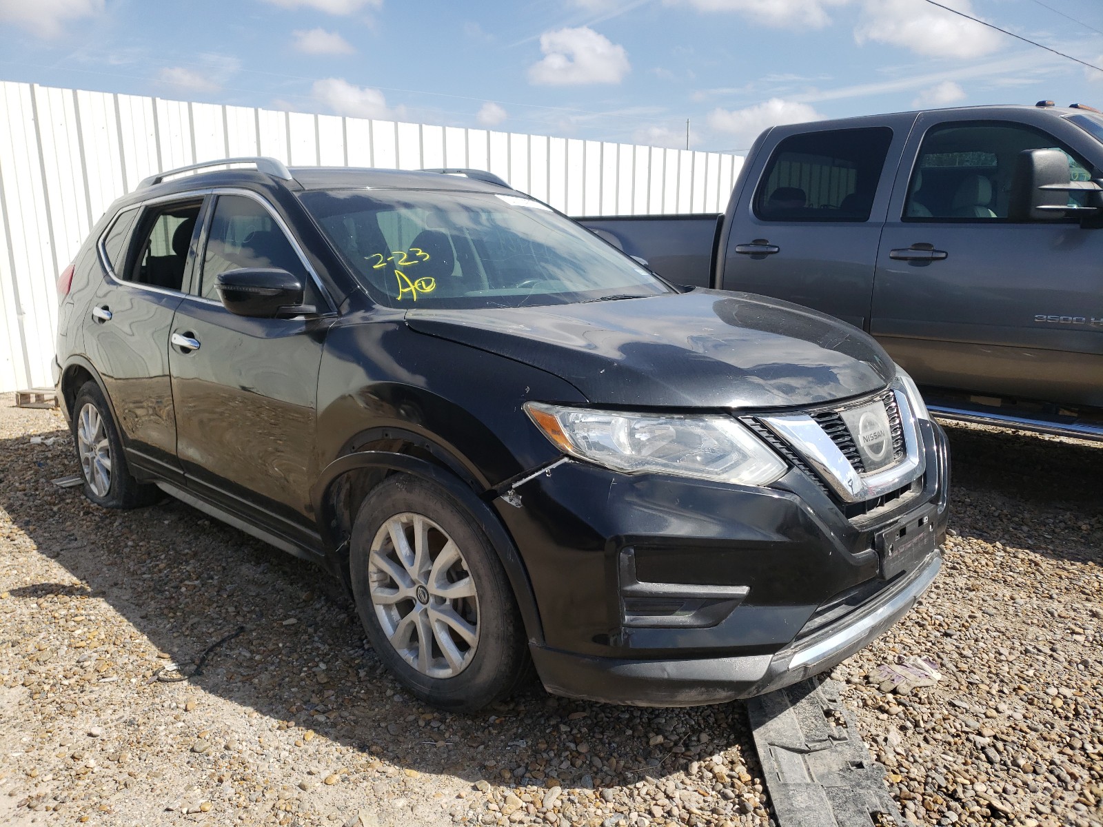 NISSAN ROGUE SV 2017 with VIN 5N1AT2MN4HC837269 - Photo from auction