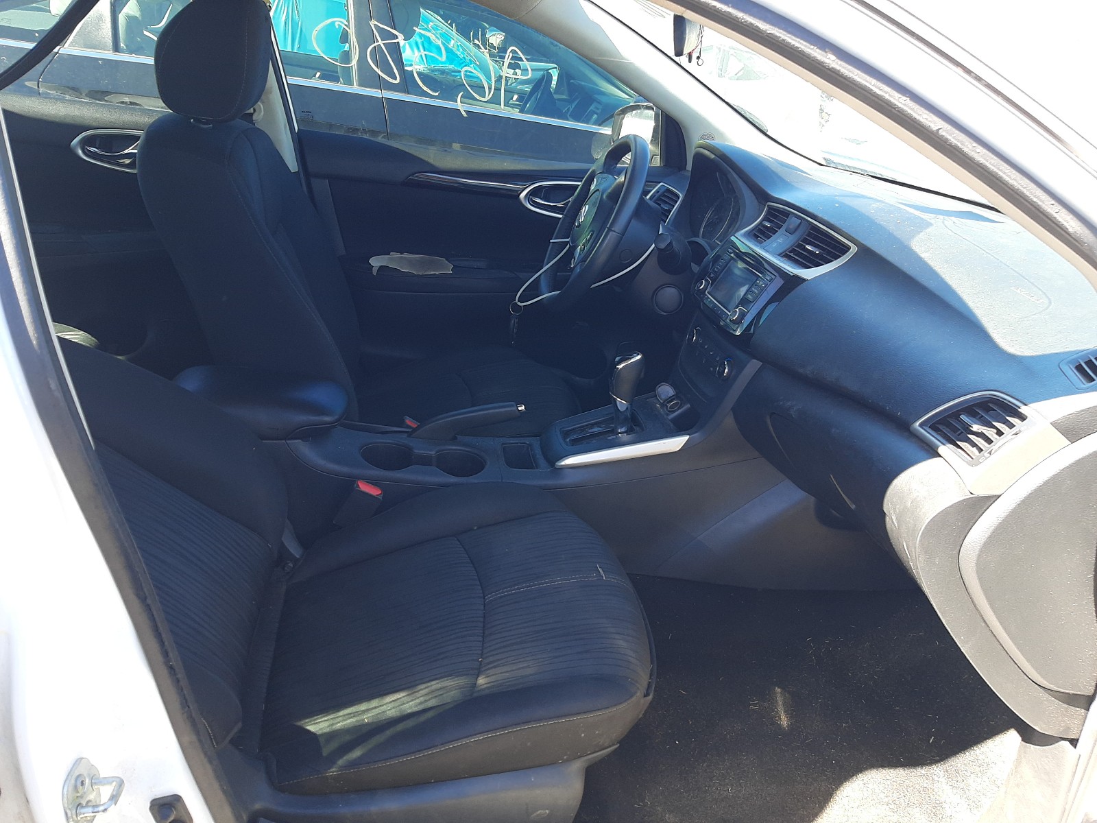Photo 5 from auction – 2017 NISSAN SENTRA S with VIN 3N1AB7AP4HY346799