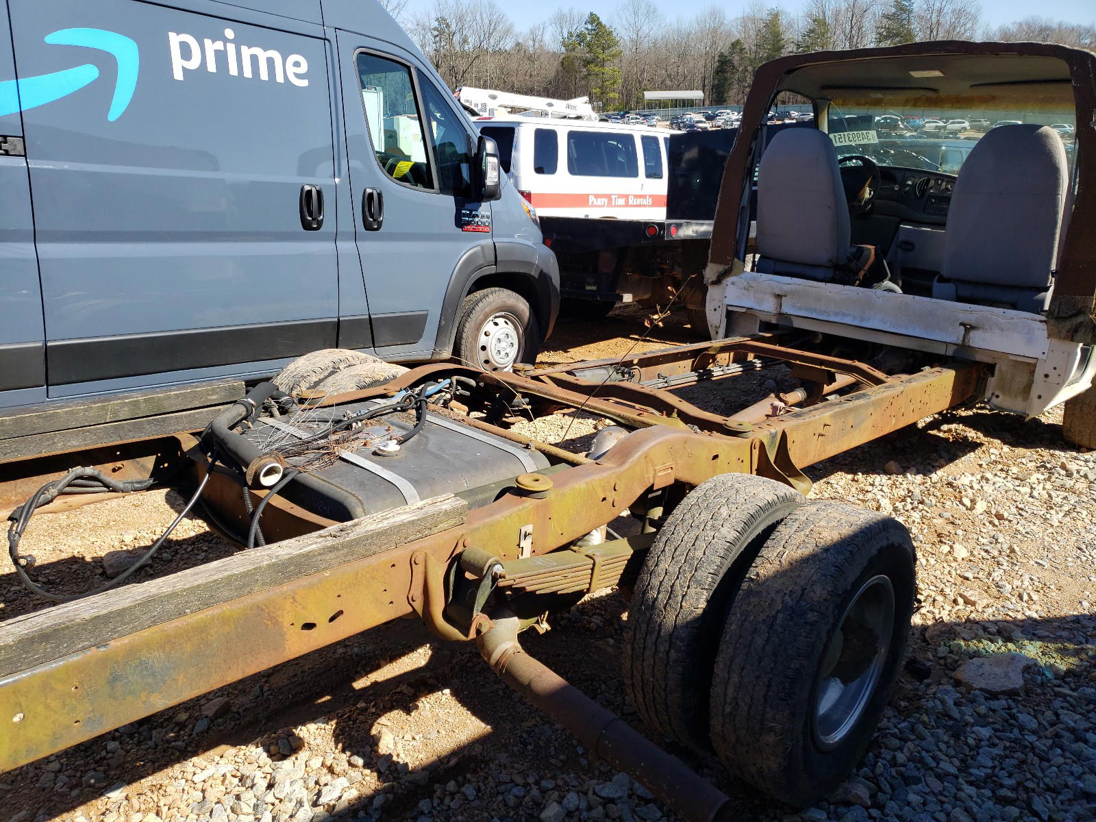 Photo 6 from auction – 1998 FORD ECONOLINE with VIN 1FDWE30L7WHB67022