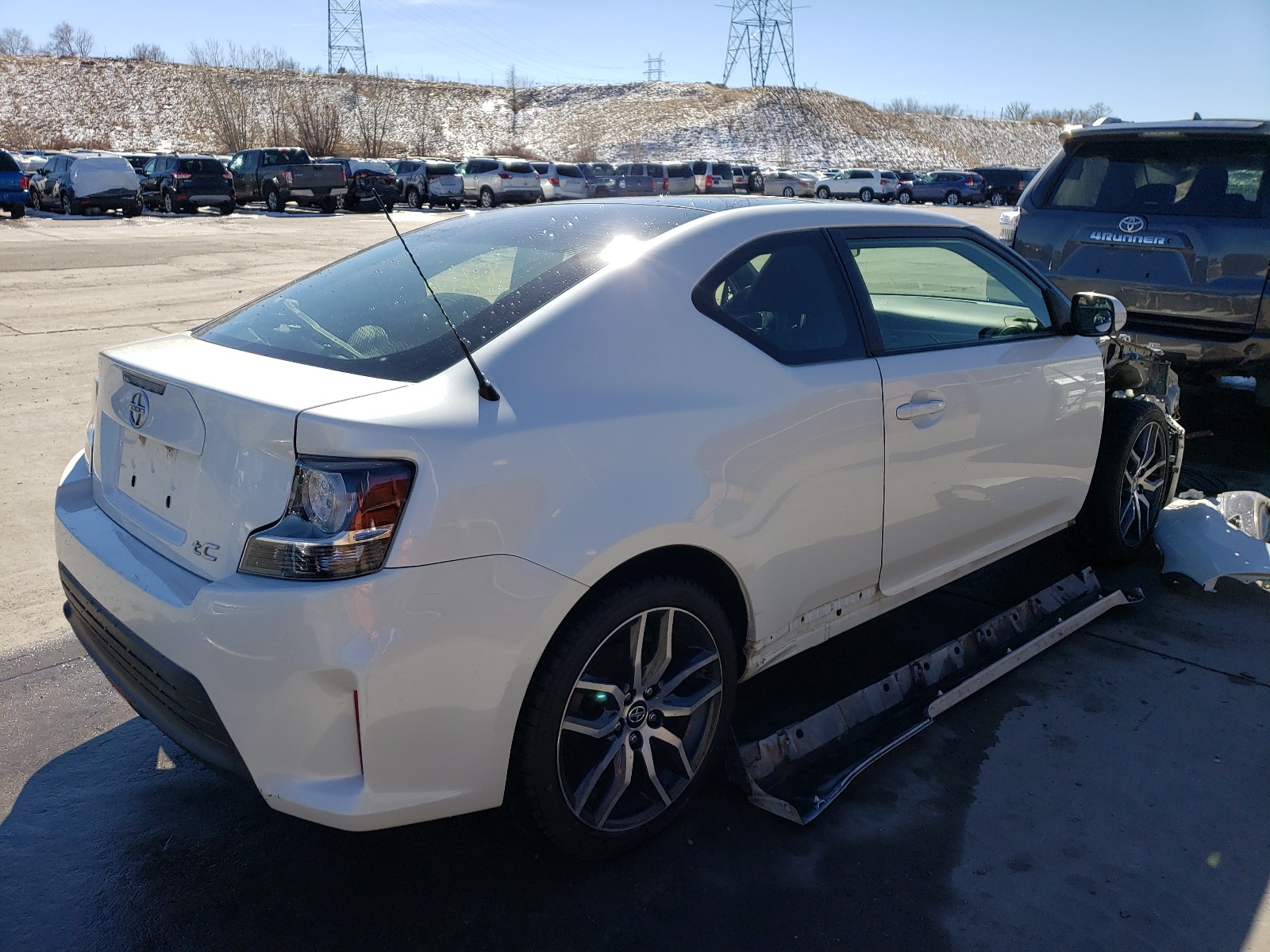 Photo 4 from auction – 2015 TOYOTA SCION TC with VIN JTKJF5C79FJ004410