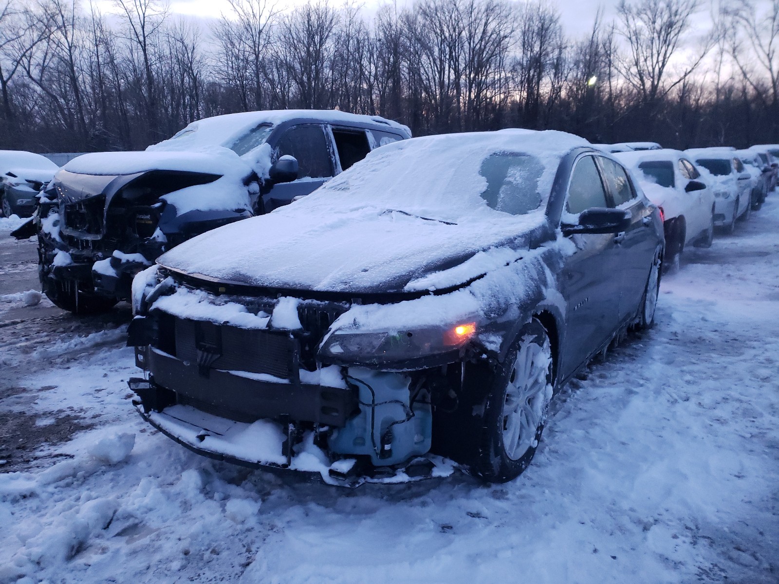 Photo 2 from auction – 2016 CHEVROLET MALIBU LT with VIN 1G1ZE5ST0GF320724