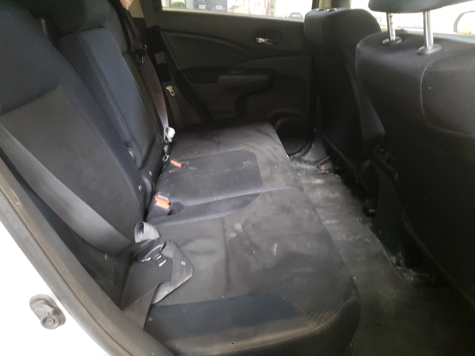 Photo 6 from auction – 2016 HONDA CR-V SE with VIN 2HKRM4H41GH112636